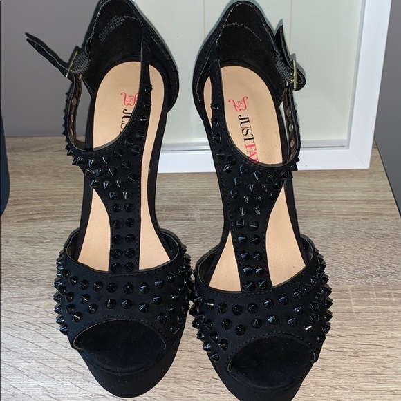 JustFab Shoes - 🌸Host Pick🌸 NWOT Black Spiked JustFab Heels